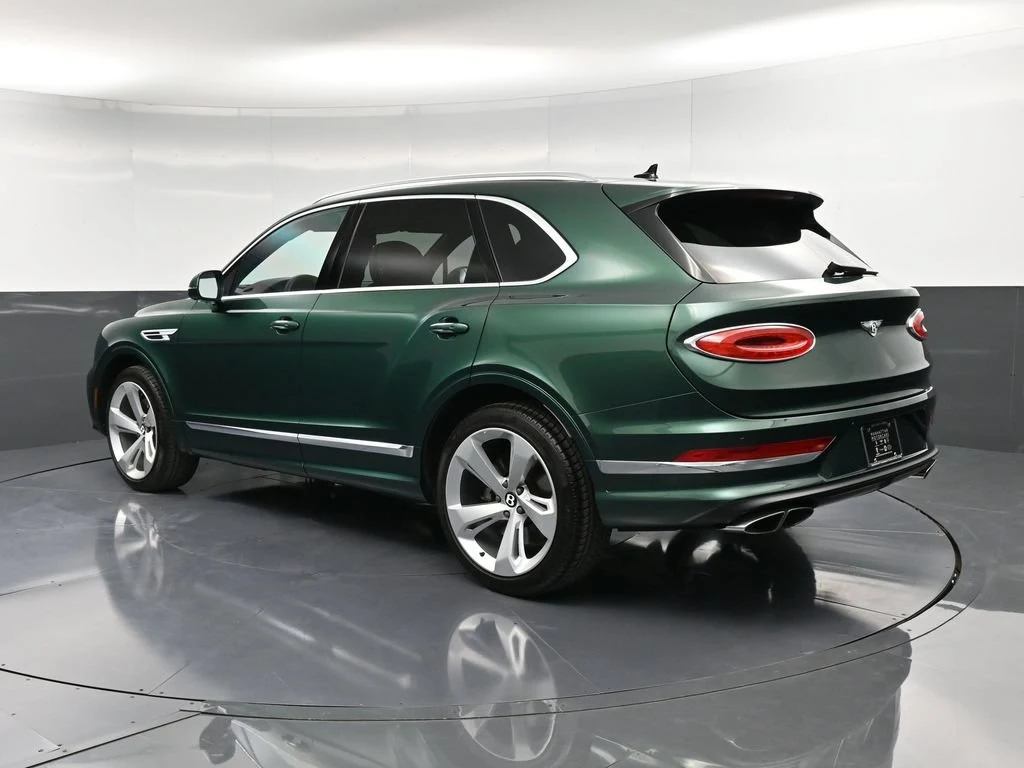 2023 Bentley Bentayga V8 for sale, exterior, Green