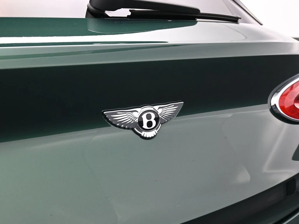 2023 Bentley Bentayga V8, detail