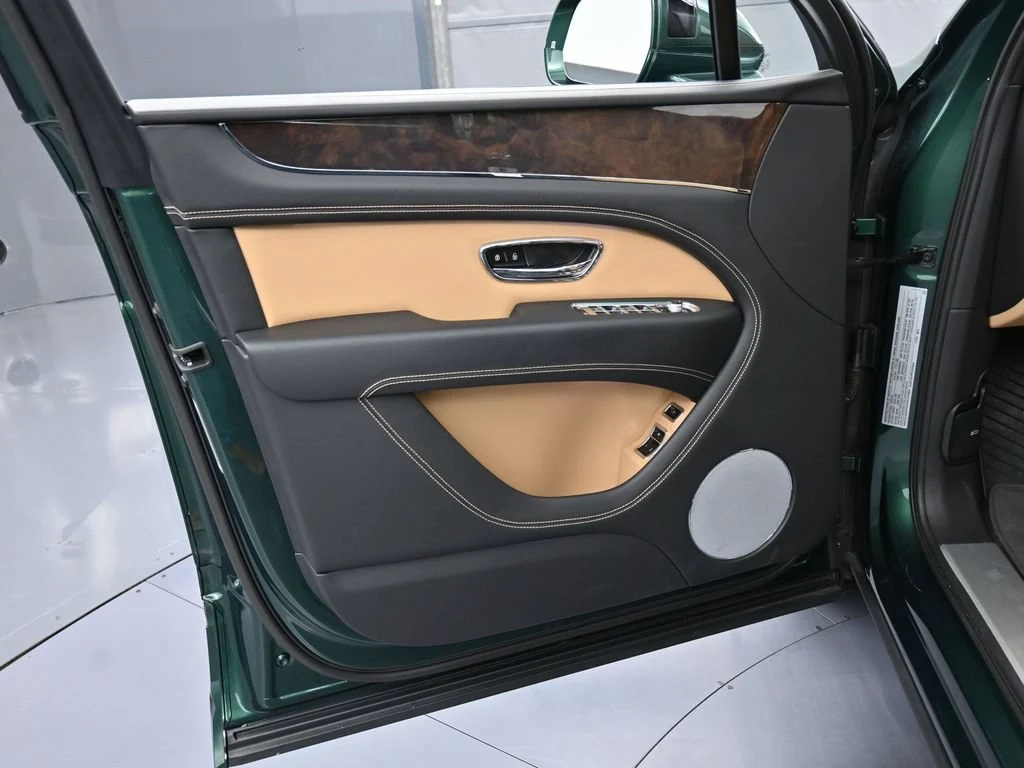 2023 Bentley Bentayga V8 interior, door panel, Camel