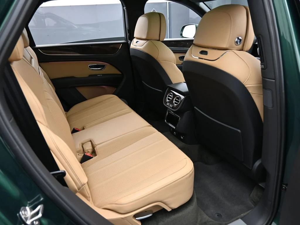 2023 Bentley Bentayga V8 interior, seats, Camel