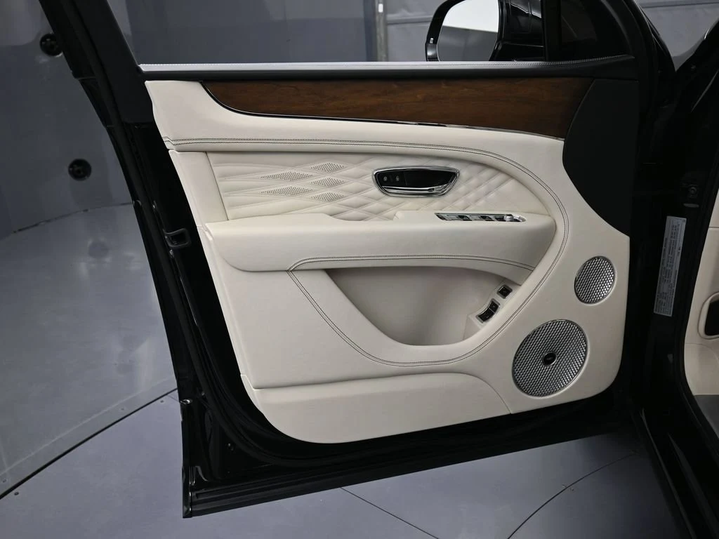 2024 Bentley Bentayga Azure interior, door panel, Linen