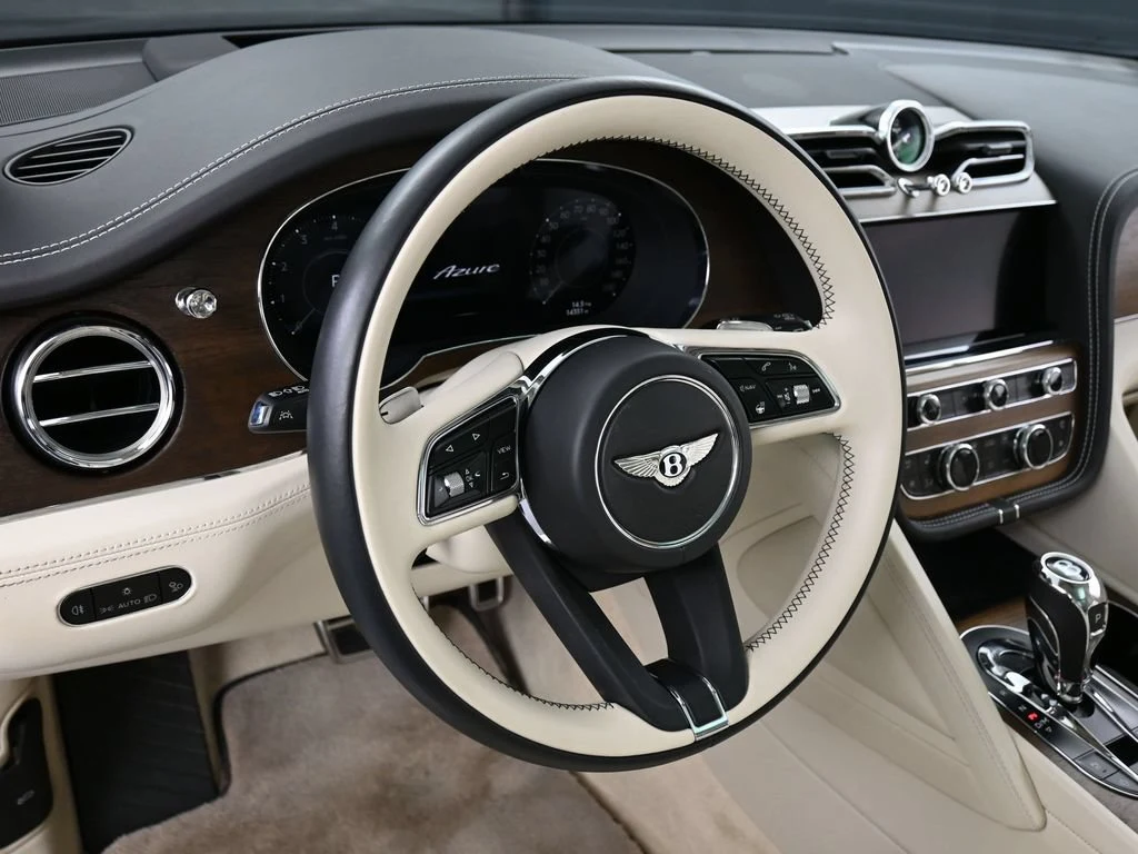 2024 Bentley Bentayga Azure interior, Linen