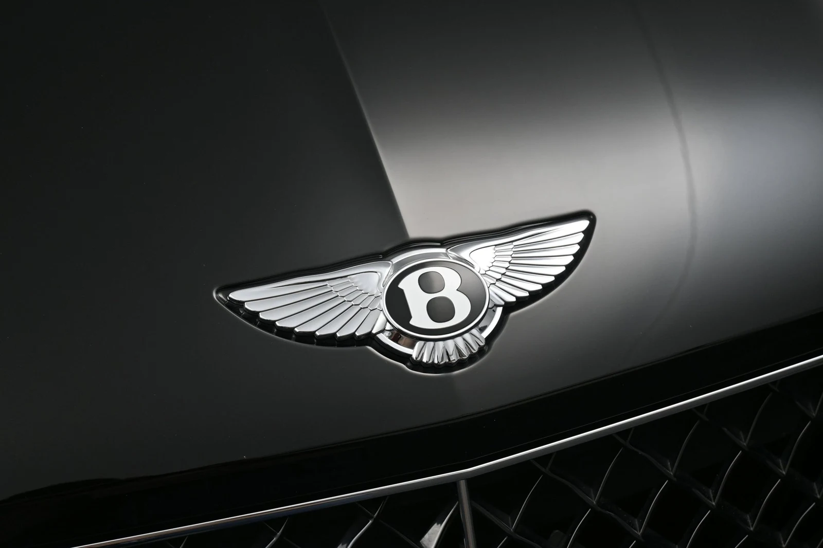 2024 Bentley Bentayga V8, detail