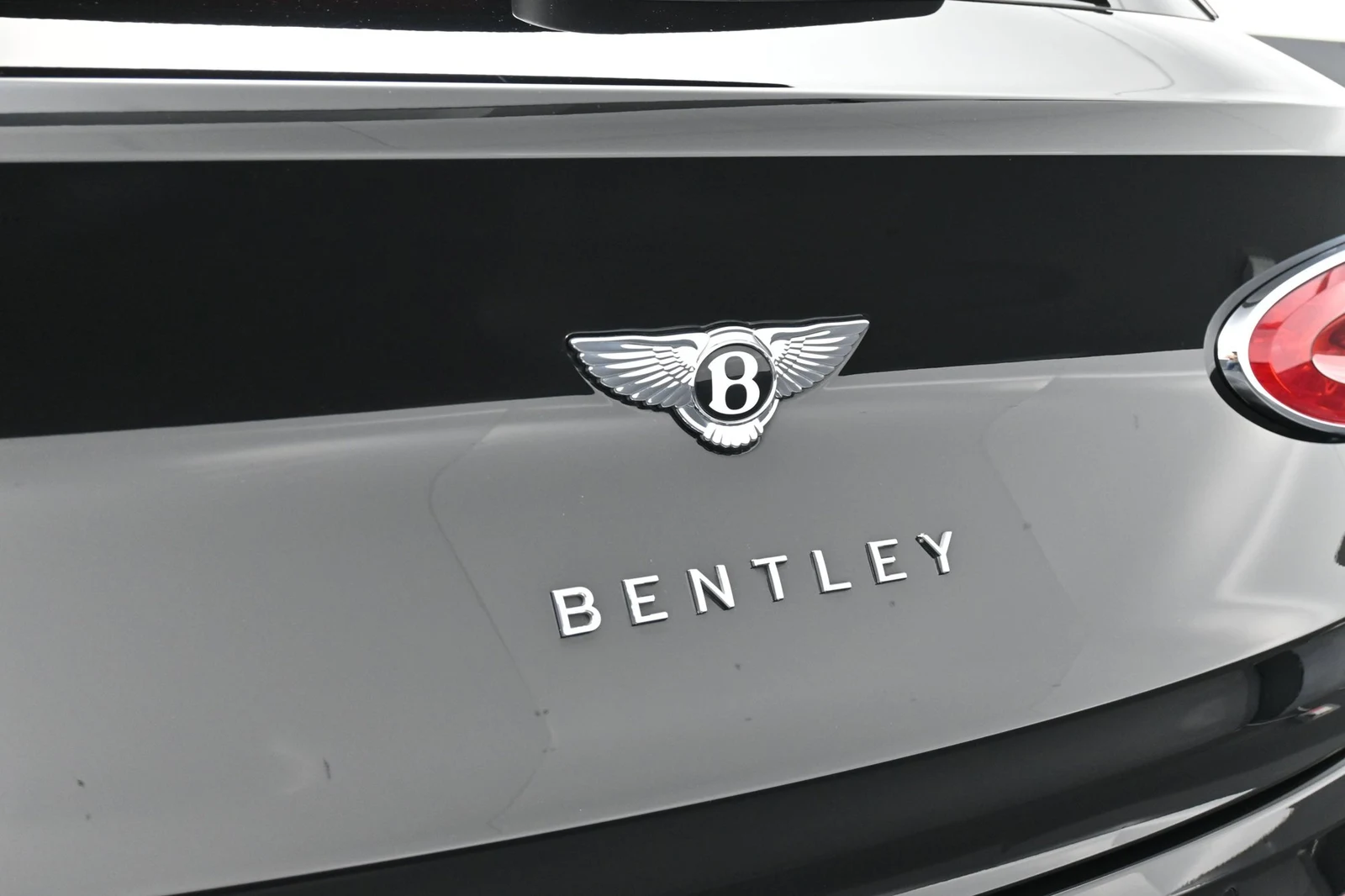 2024 Bentley Bentayga V8, detail
