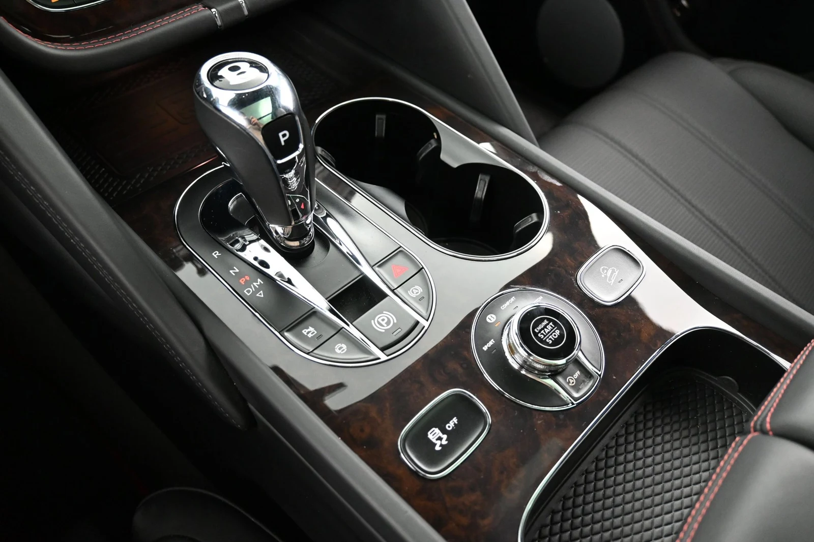 2024 Bentley Bentayga V8 interior, center console