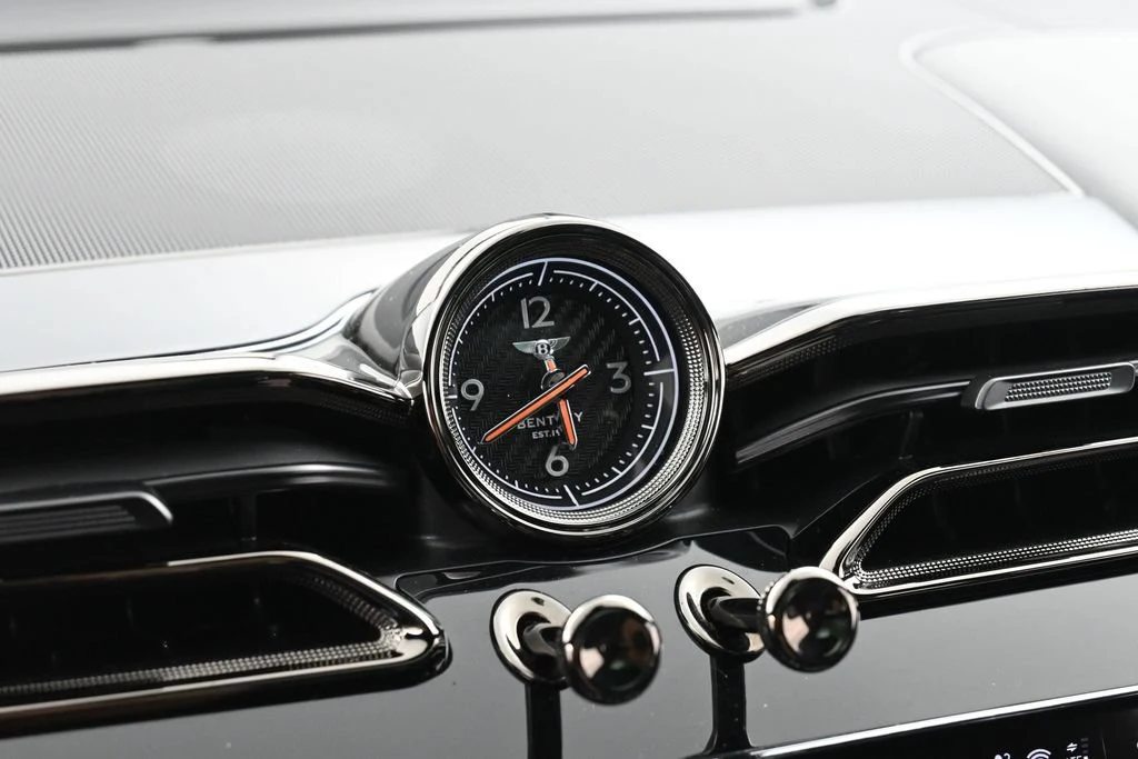 2025 Bentley Bentayga S Black Edition interior, Beluga
