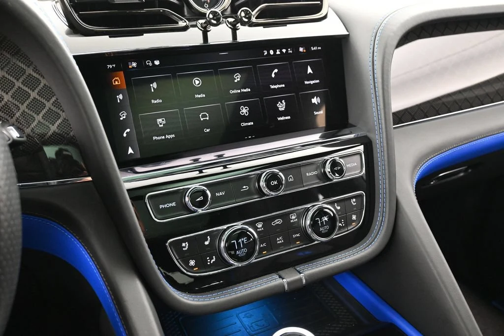 2025 Bentley Bentayga S Black Edition interior, Beluga