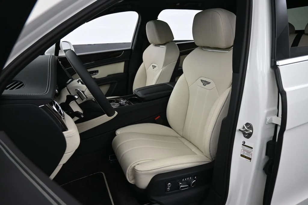 2026 Bentley Bentayga V8 interior, seats, Linen