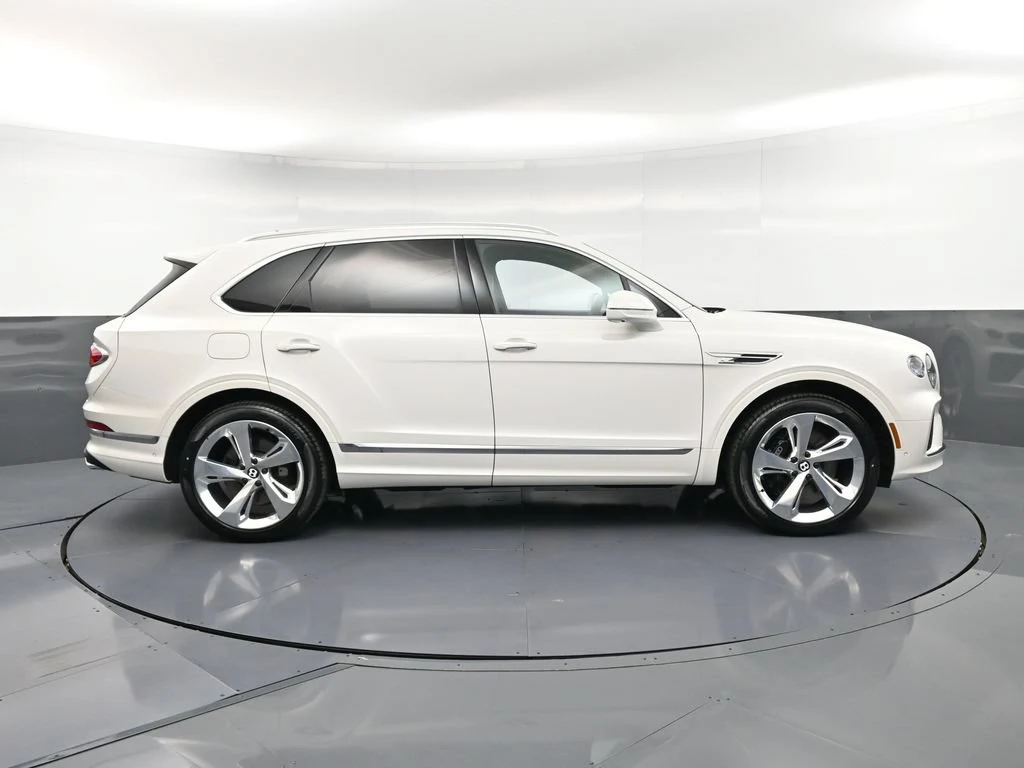 2026 Bentley Bentayga V8, side profile, White