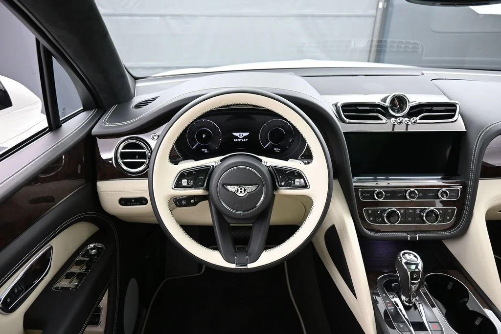 2026 Bentley Bentayga V8 interior, dashboard, Linen