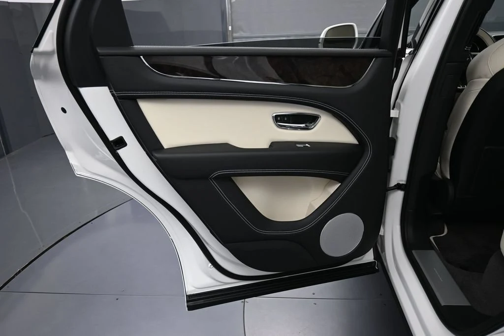 2026 Bentley Bentayga V8 interior, door panel, Linen
