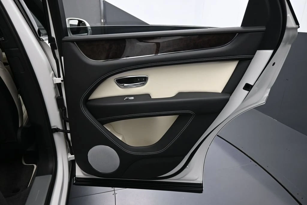 2026 Bentley Bentayga V8 interior, door panel, Linen