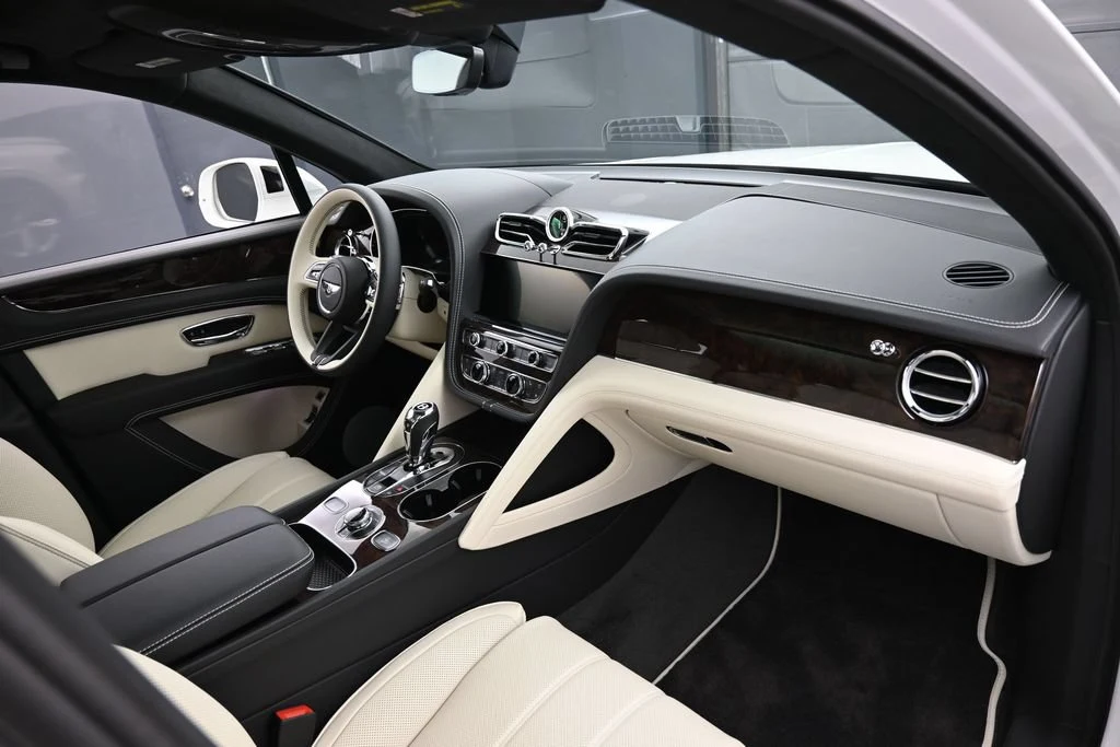 2026 Bentley Bentayga V8 interior, dashboard, Linen