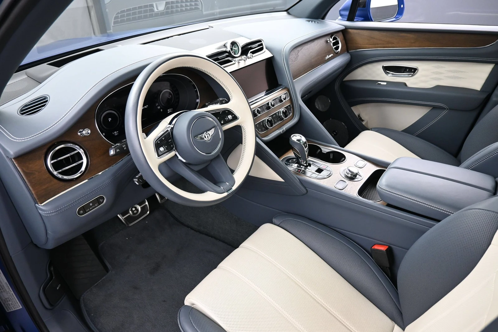 2025 Bentley Bentayga EWB Azure interior, dashboard, Linen