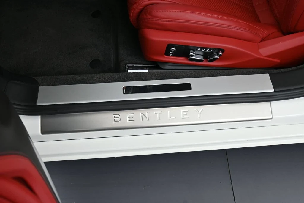 2021 Bentley Continental GTC V8 interior, door sill, Beluga