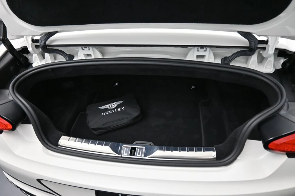 2021 Bentley Continental GTC V8 trunk