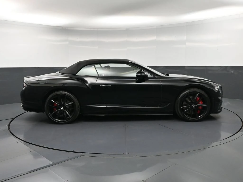 2022 Bentley Continental GTC V8, side profile, Black