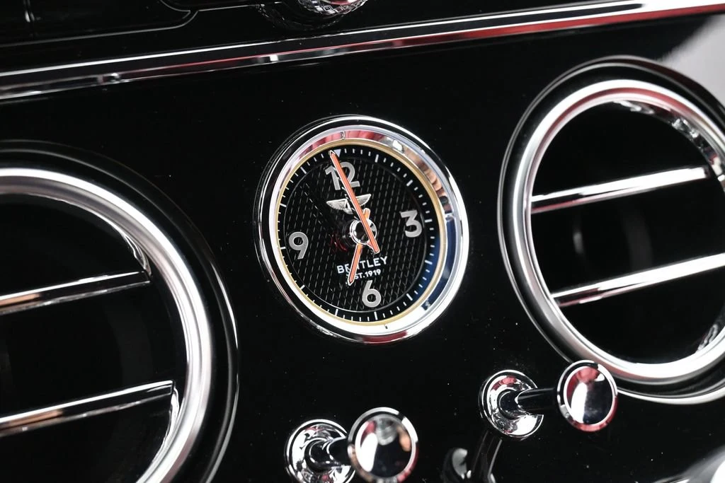 2022 Bentley Continental GTC V8 interior