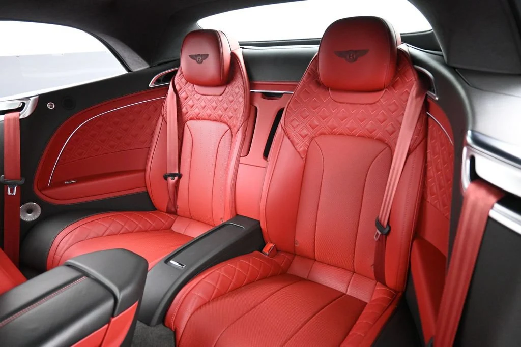 2022 Bentley Continental GTC V8 interior, seats