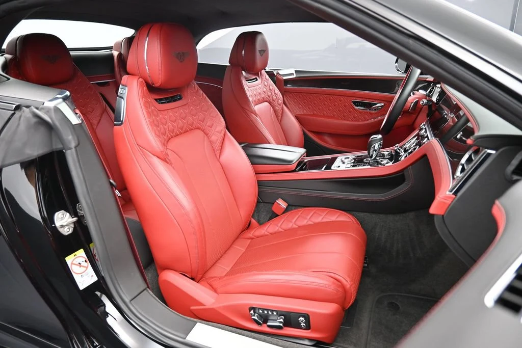 2022 Bentley Continental GTC V8 interior, seats