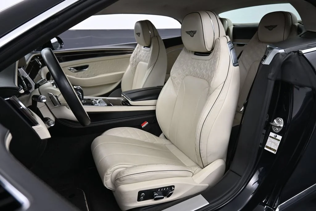 2023 Bentley Continental GTC V8 interior, seats