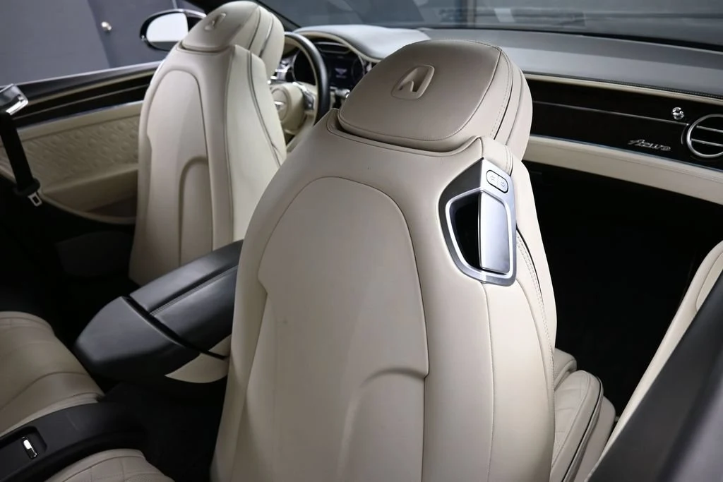 2023 Bentley Continental GTC V8 interior, seats