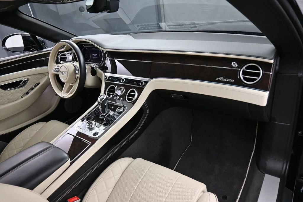2023 Bentley Continental GTC V8 interior