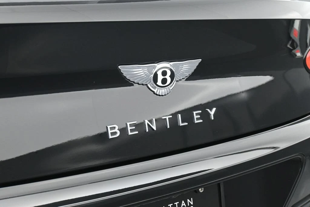 2023 Bentley Continental GTC V8, detail
