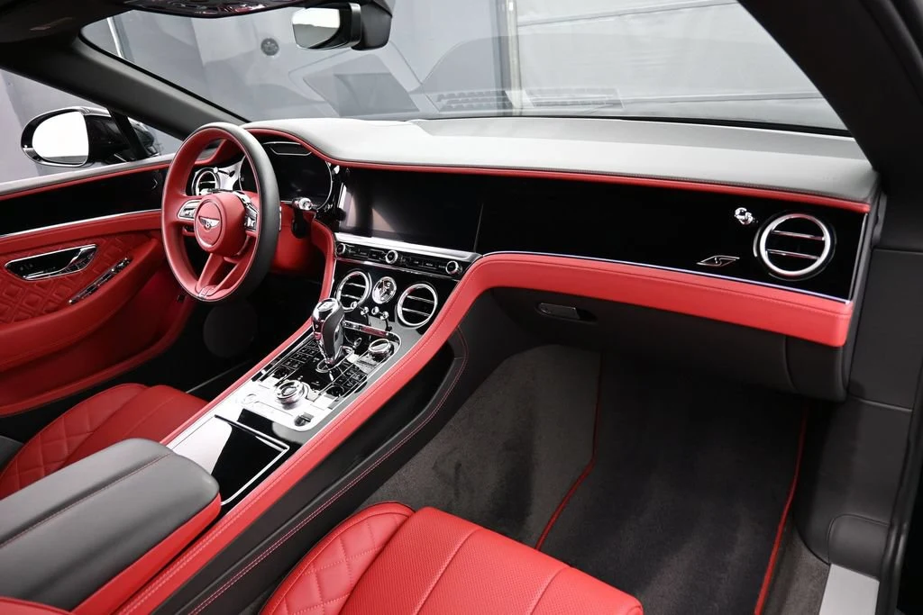 2023 Bentley Continental GTC V8 interior