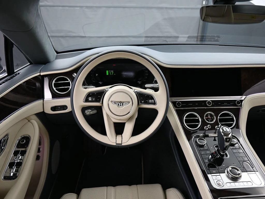 2026 Bentley Continental GT interior, dashboard, Linen