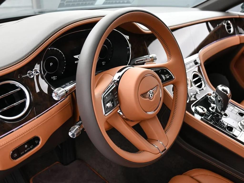 2026 Bentley Continental GTC interior, Saddle