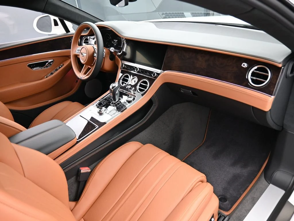 2026 Bentley Continental GT interior, Saddle