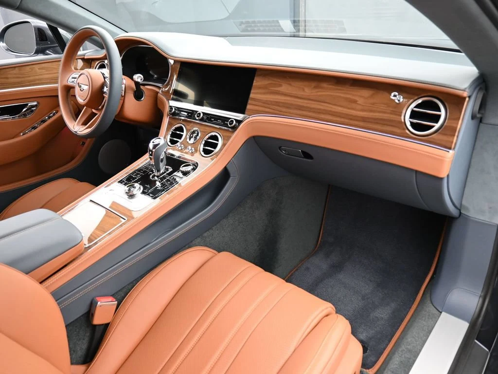 2026 Bentley Continental GT interior, Saddle