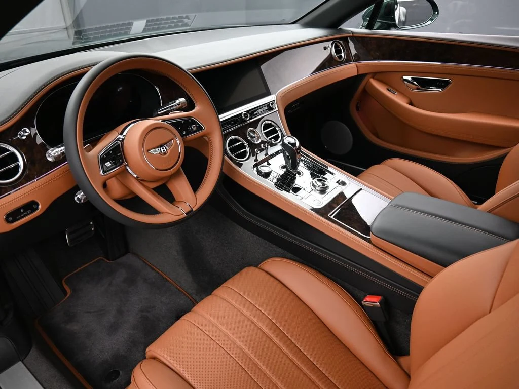 2026 Bentley Continental GTC interior, Saddle
