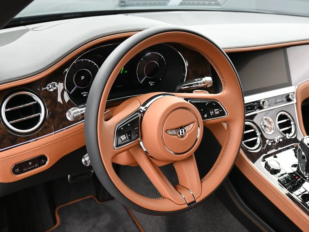 2026 Bentley Continental GTC interior, Saddle