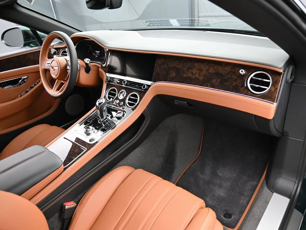 2026 Bentley Continental GTC interior, Saddle