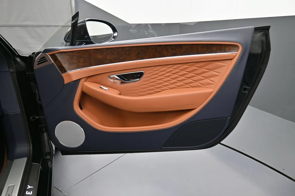 2026 Bentley Continental GT Azure interior, door panel, Saddle