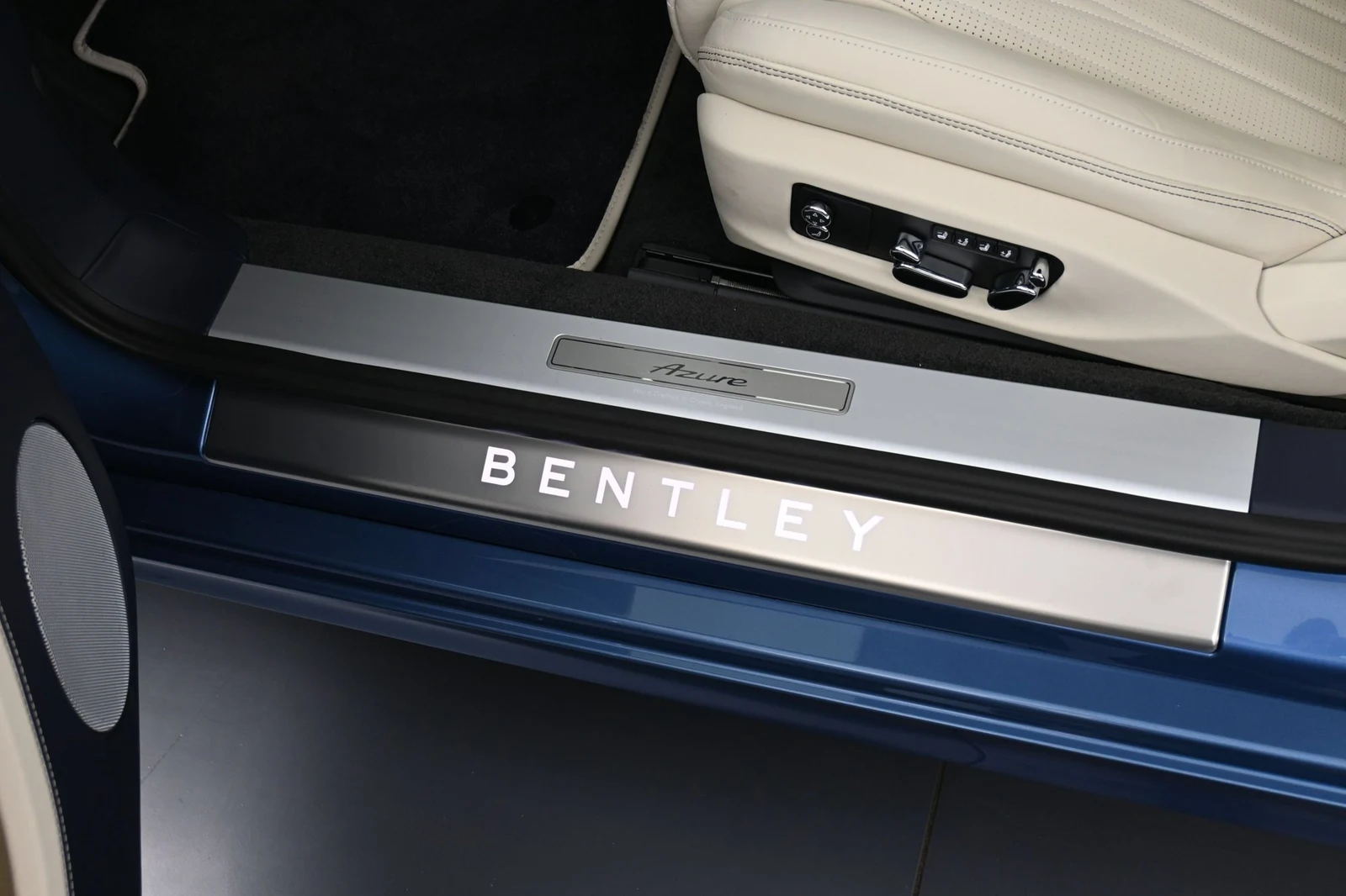 2026 Bentley Continental GTC interior, door sill