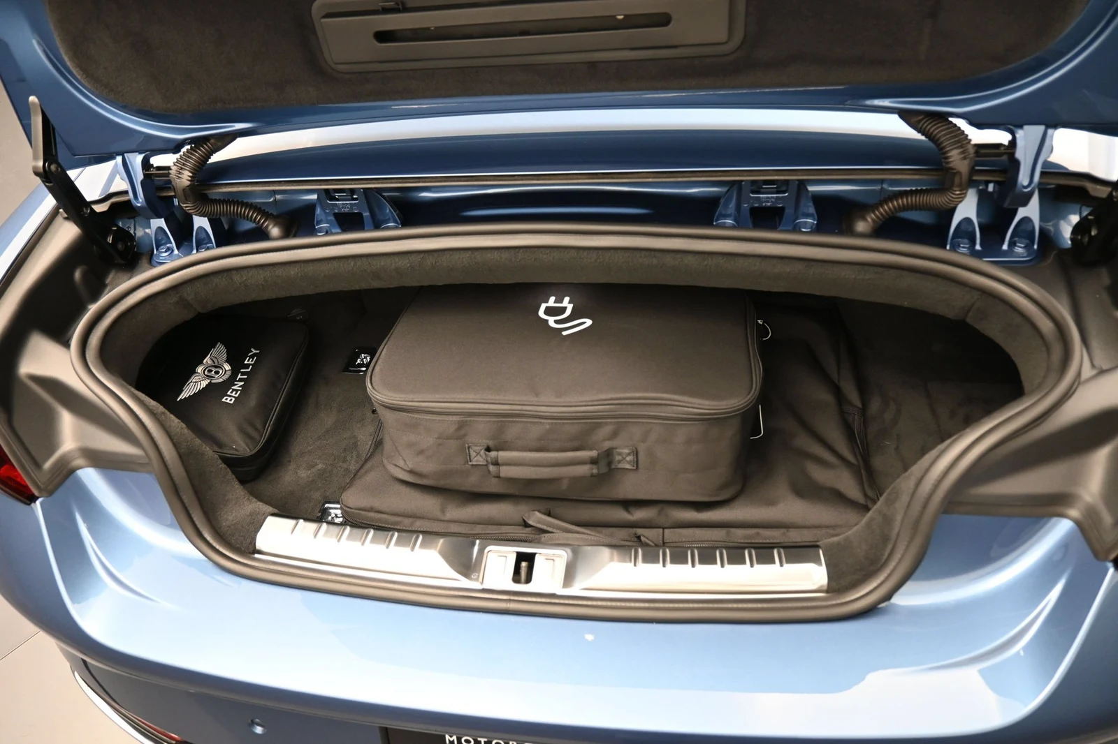 2026 Bentley Continental GTC trunk