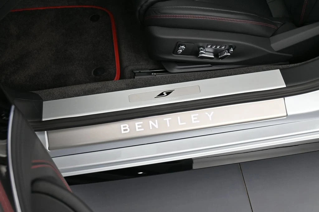 2026 Bentley Continental GTC interior, door sill