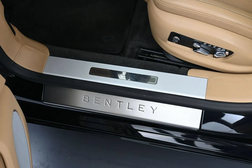 2020 Bentley Flying Spur W12 interior, door sill