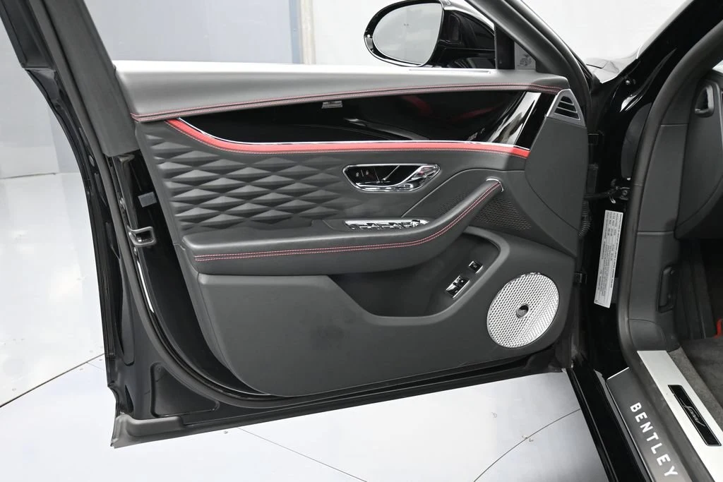 2024 Bentley Flying Spur Speed interior, door panel, Hotspur