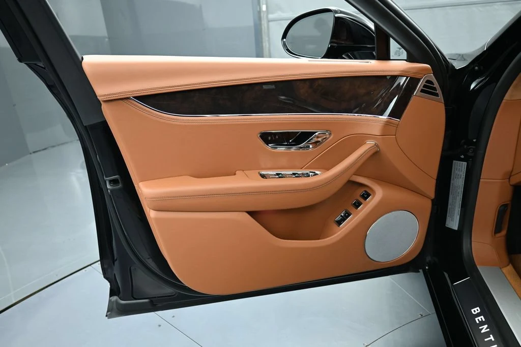 2026 Bentley Flying Spur interior, door panel, Saddle