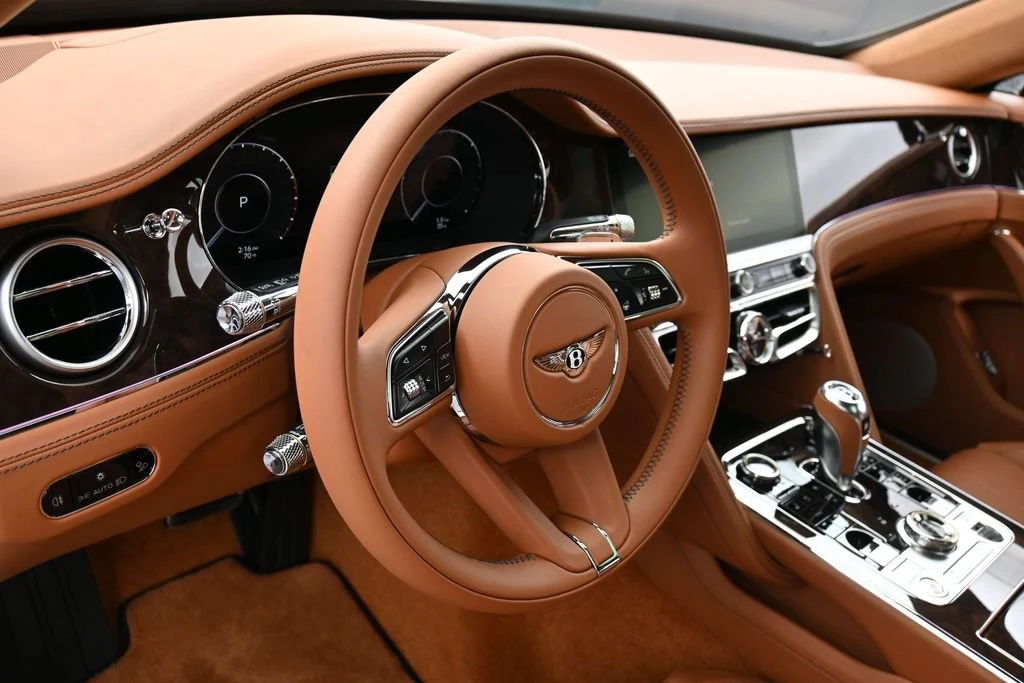 2026 Bentley Flying Spur interior, Saddle