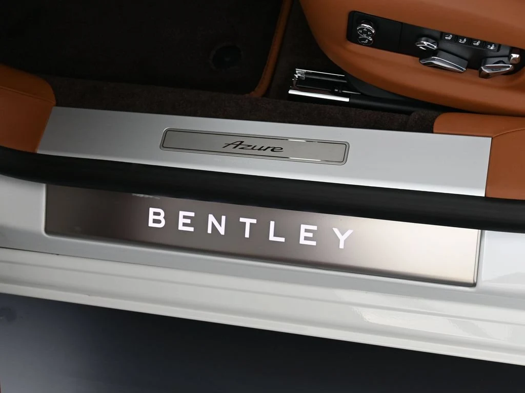 2026 Bentley Flying Spur Azure interior, door sill