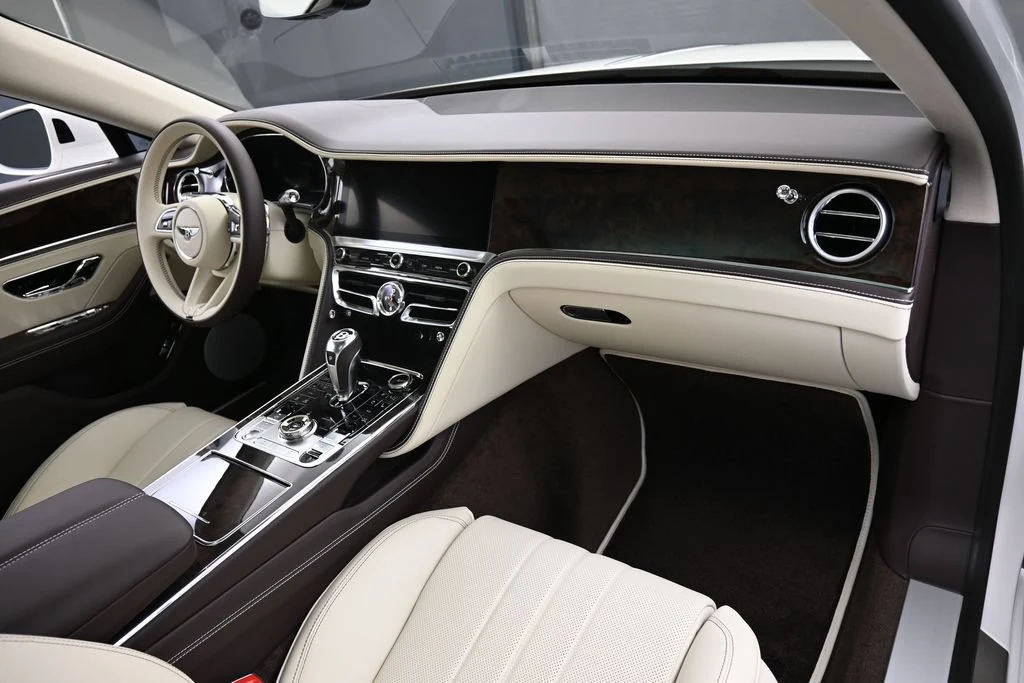 2026 Bentley Flying Spur interior, Linen