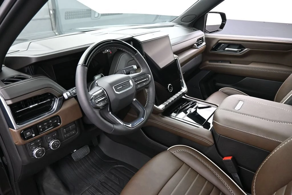 2026 GMC Yukon Denali Ultimate interior, Woodland Mahogany