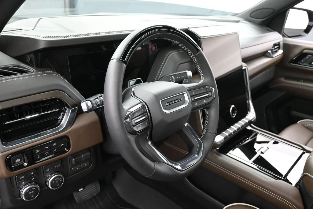 2026 GMC Yukon Denali Ultimate interior, Woodland Mahogany