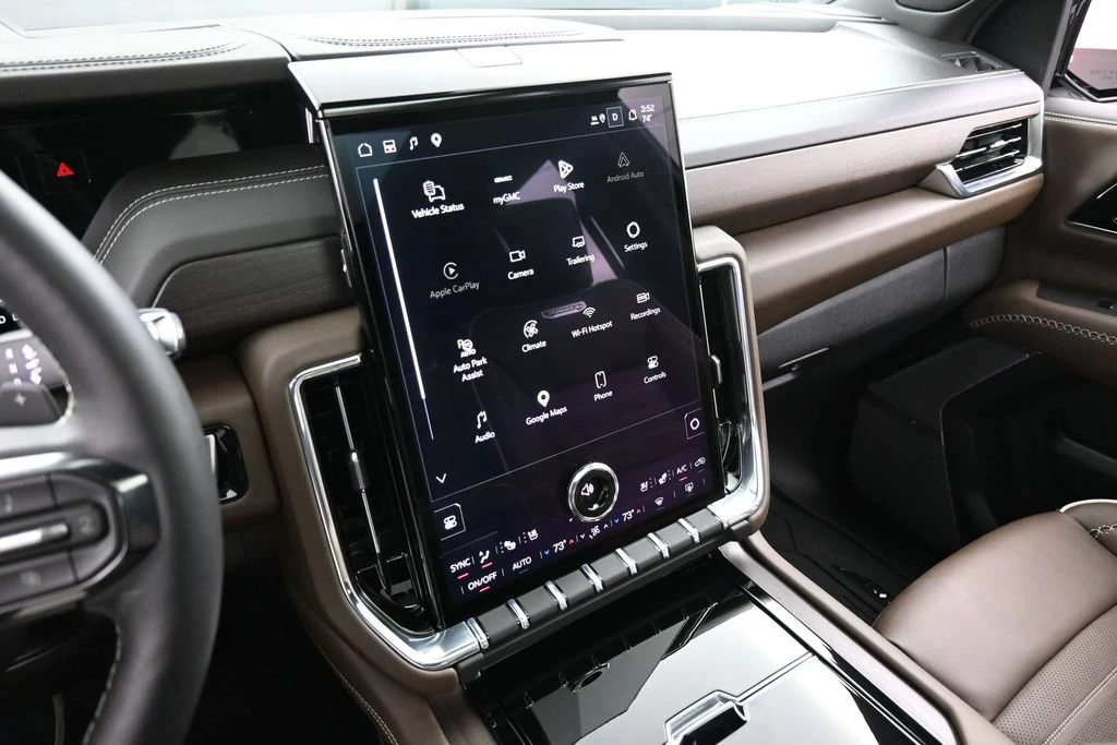 2026 GMC Yukon Denali Ultimate interior, Woodland Mahogany