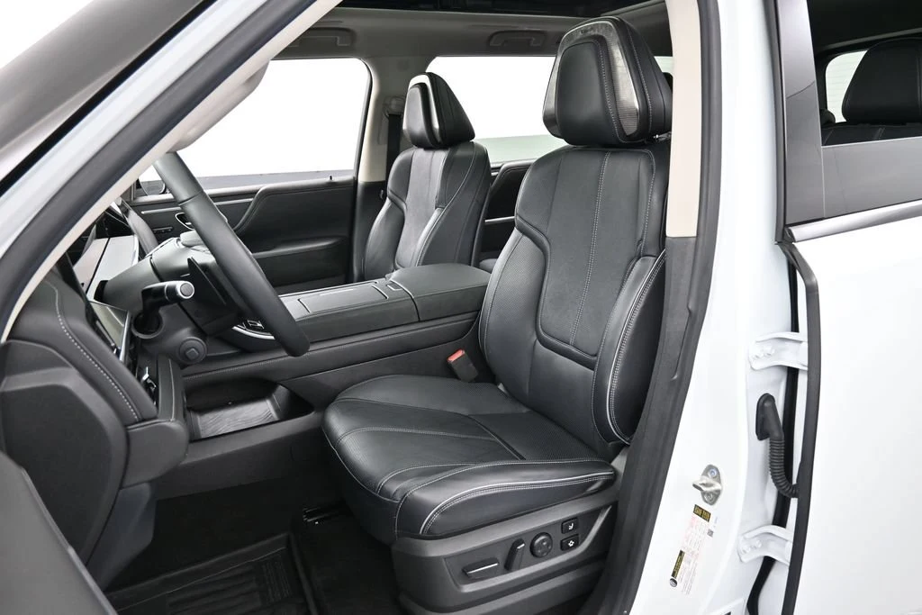 2025 Infiniti QX80 Sensory interior, seats, Graphite